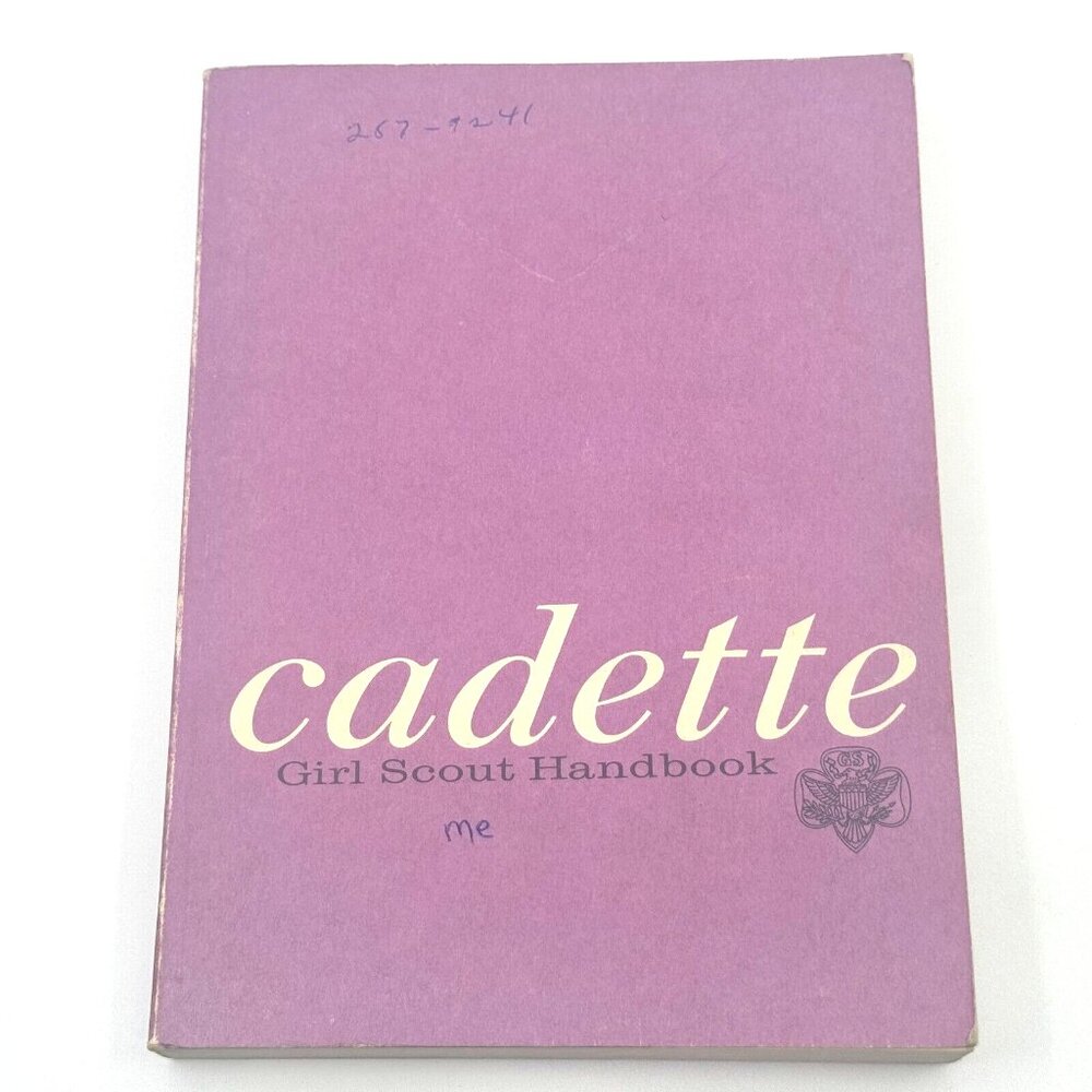 Cadette Girl Scout Handbook by Girl Scouts of America, 11th Printing 1971